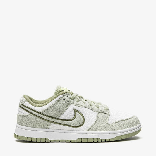 Nike Dunk Low SE Fleece "Honeydew"